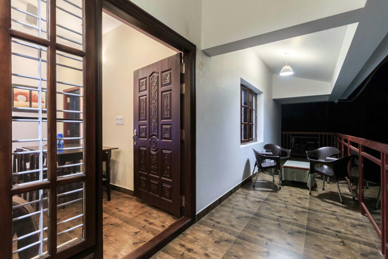 Hôtel Karkera Comforts à Madikeri Extérieur photo