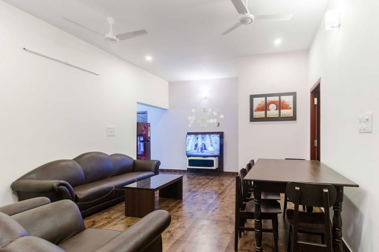 Hôtel Karkera Comforts à Madikeri Extérieur photo
